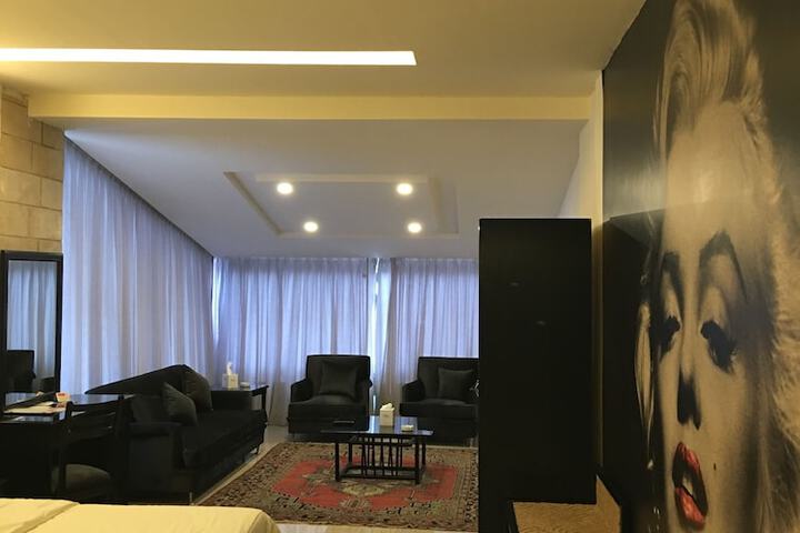 Room 15 of 52