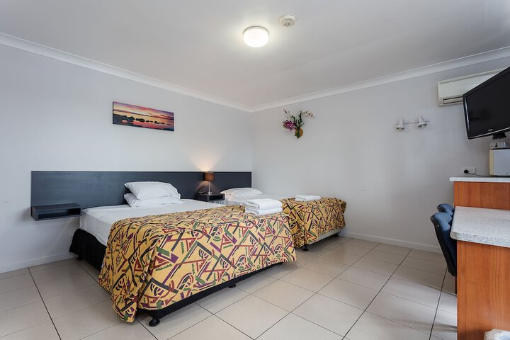 Room 2 of 13