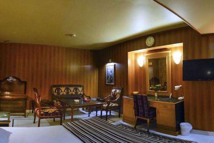 Room 10 of 26