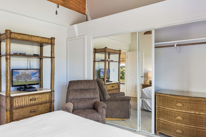 Kahana Villa Condo Apt E701 2 Br Condo in Lahaina, HI
