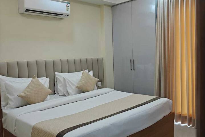 Room 4 of 26