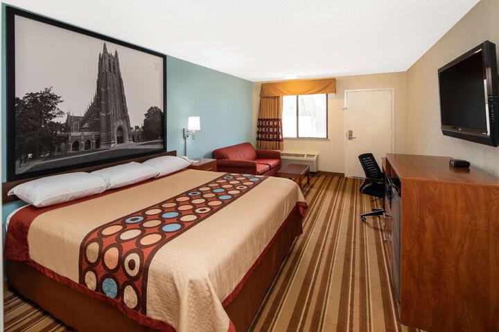 2 Double Beds (1 of 6)