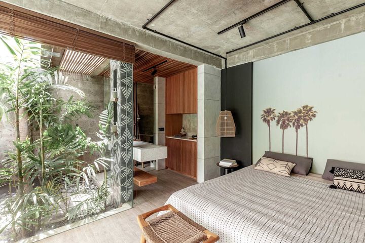 Room 2 of 30