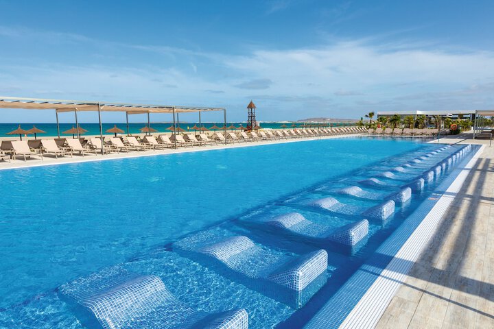 Pool 18 of 63