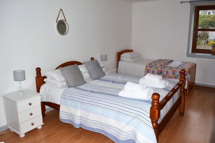 Room 2 of 30