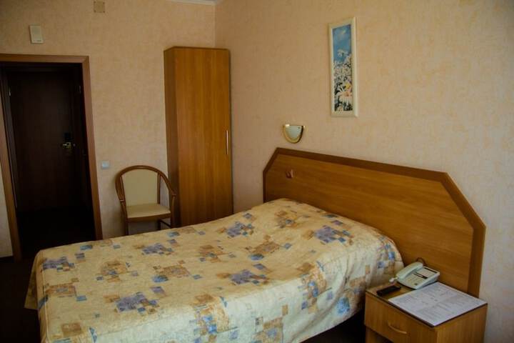 Room 11 of 74