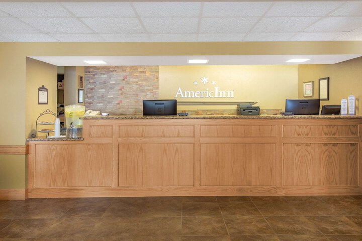 Hotel Interior 4 of 34