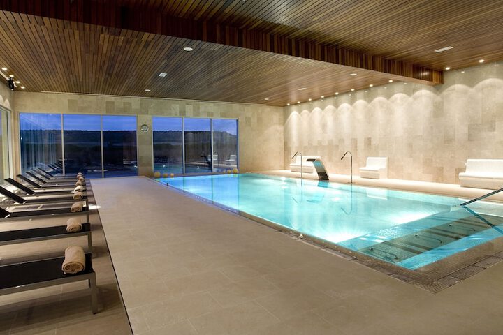 Pools & Facilities