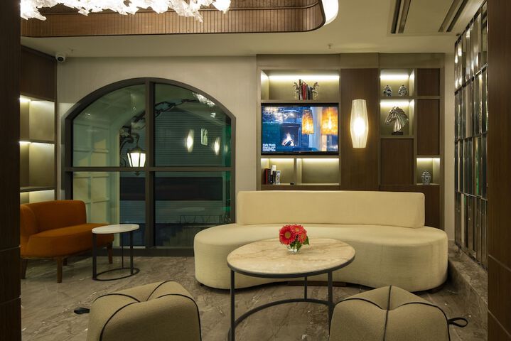 Lobby Photo