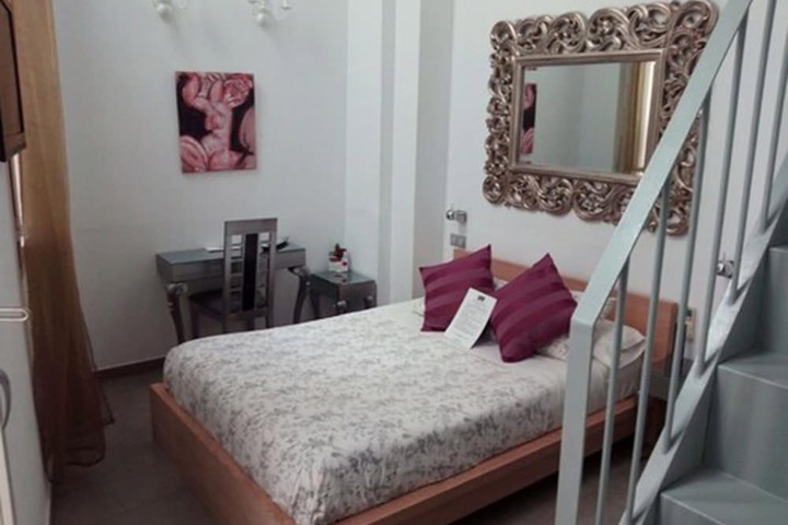 Room 12 of 62