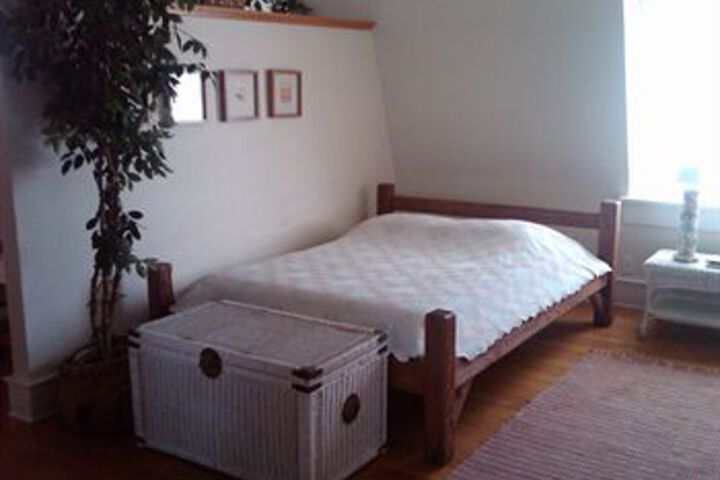 Room 13 of 37
