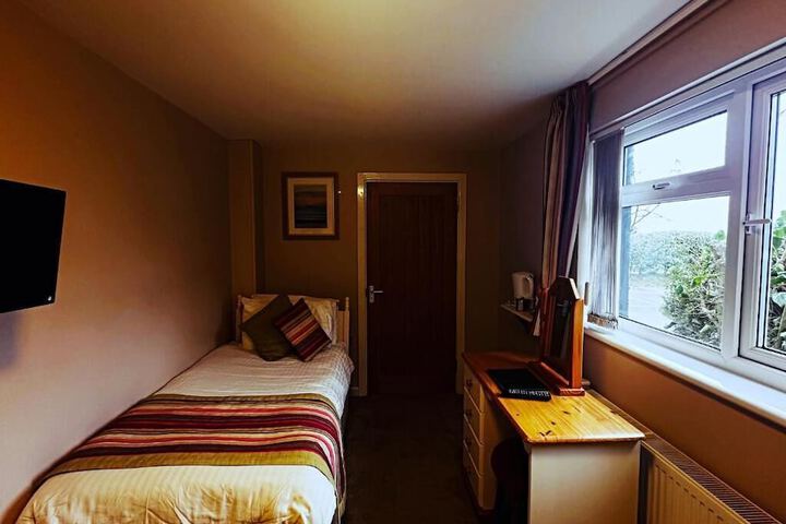 Room 11 of 46