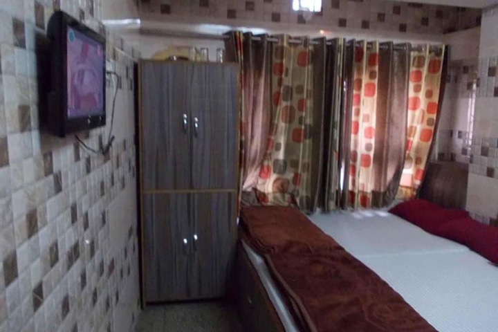 Room 14 of 22