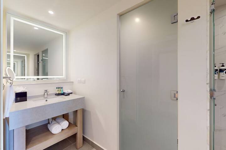 Room 145 of 235