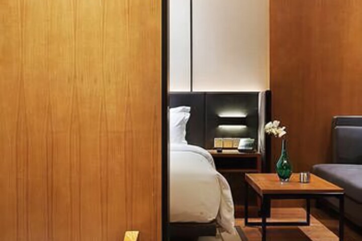 Room 8 of 8