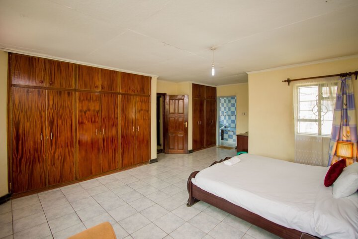 Room 15 of 48