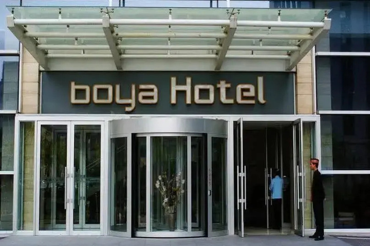 Hotel 11 of 12