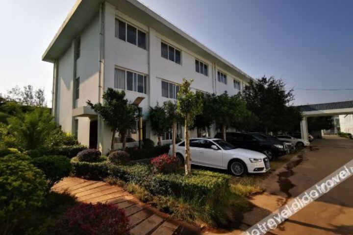 Yanshan Pingyuan Fenghuwan Hotel