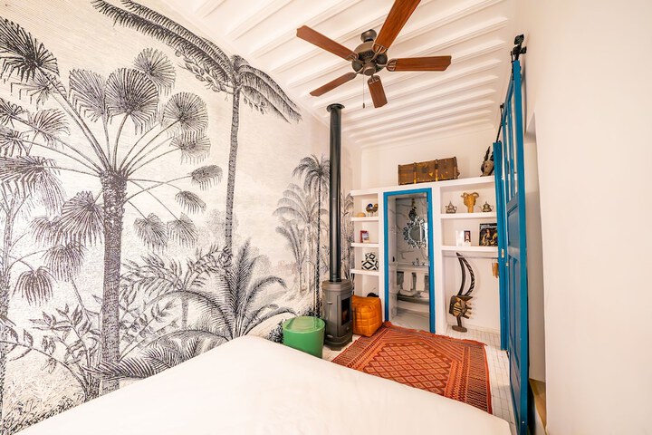 Room 59 of 233