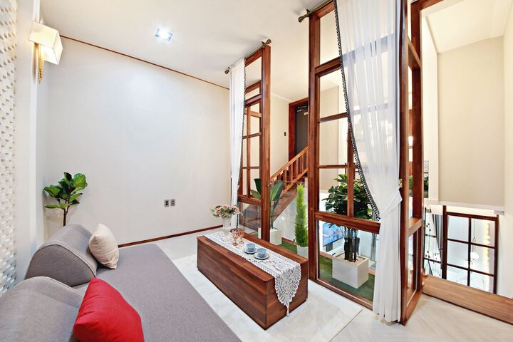 Room 45 of 61