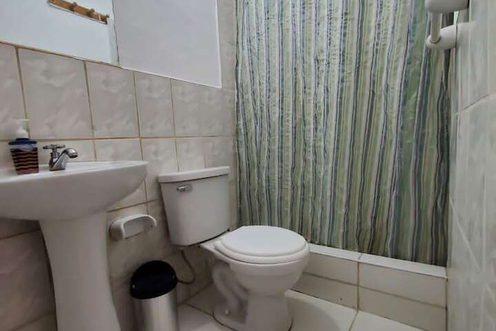 Room 4 of 17