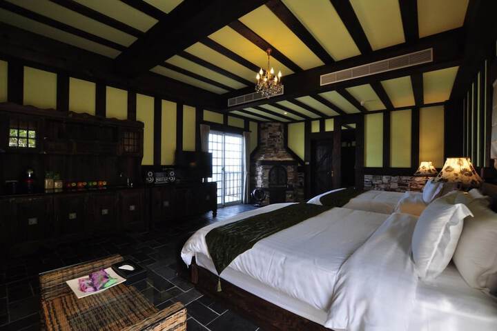 Room 3 of 31