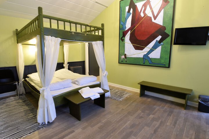 Room 3 of 22