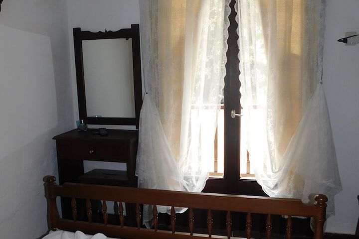 Room 73 of 93