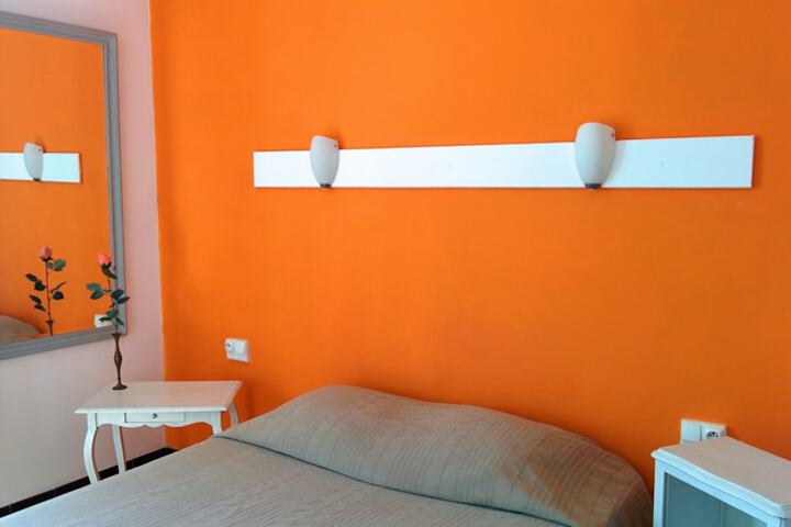 Room 10 of 53