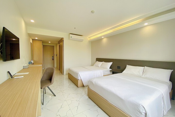 Room 18 of 34
