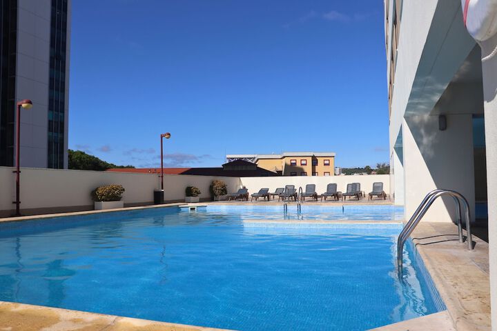 Pools & Facilities