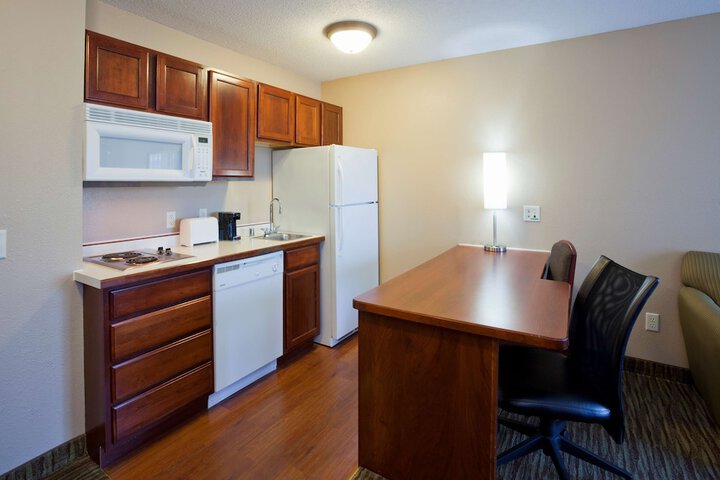 Suite 1 Bedroom (13 of 14)