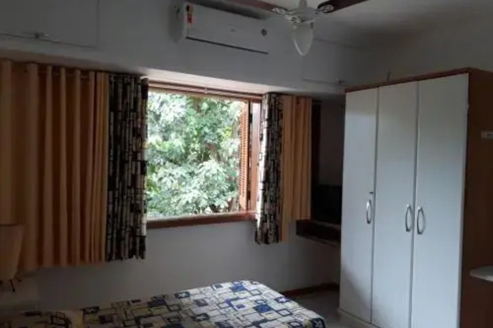 Room 2 of 11