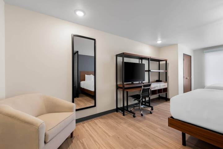 Room 18 of 44