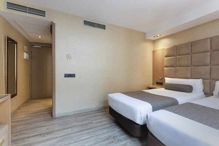 Room 9 of 56
