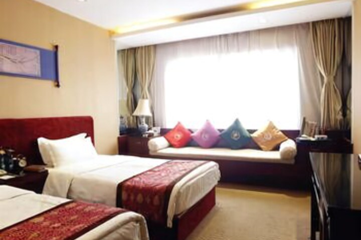 Room 6 of 7