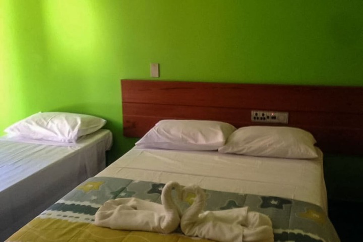 Room 6 of 27