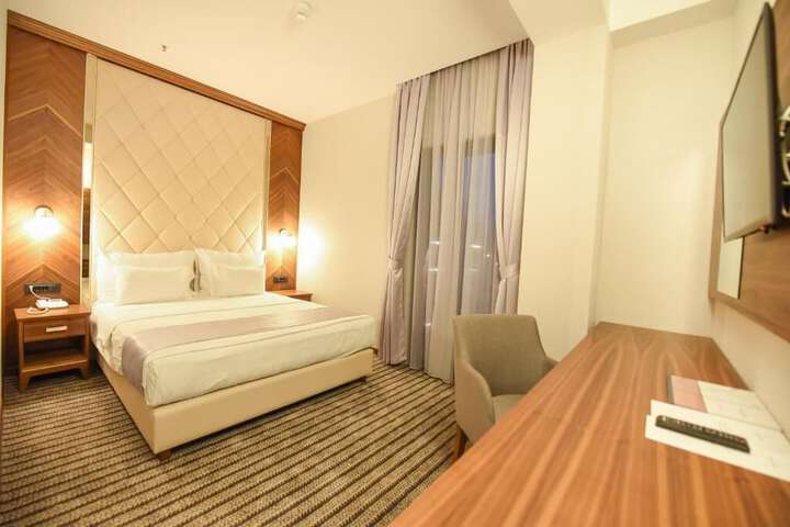Room 8 of 29