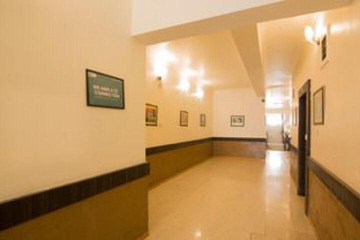 Ballroom/Hall 27 of 35