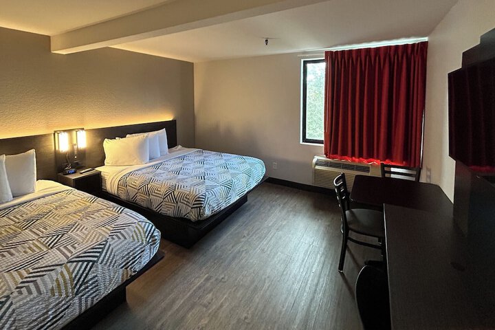 Room 14 of 28