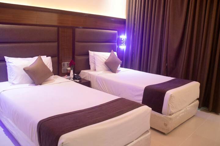 Room 18 of 48