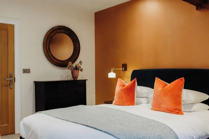 Room 32 of 75