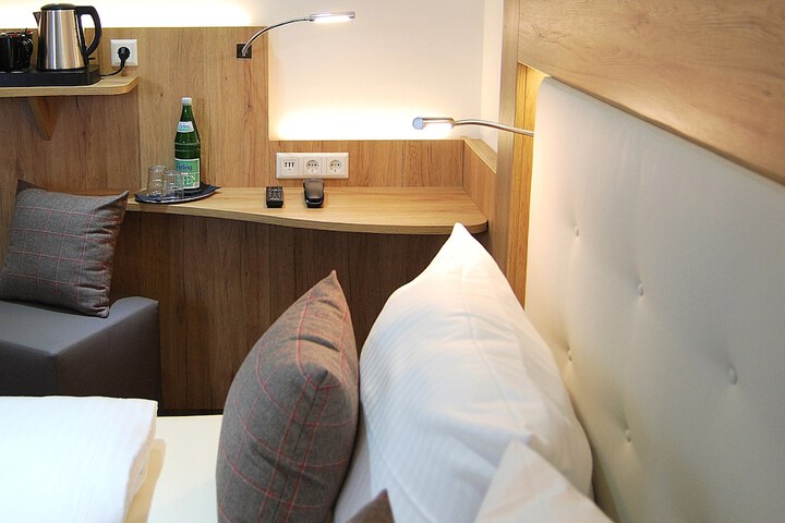 Room 17 of 50