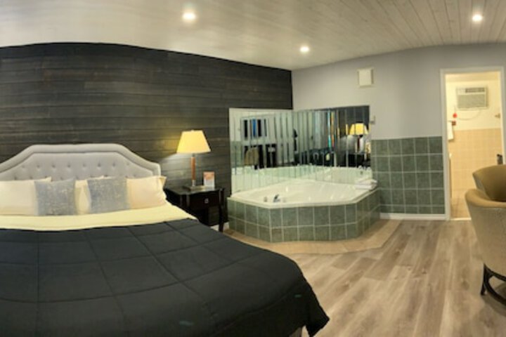 Room 22 of 43