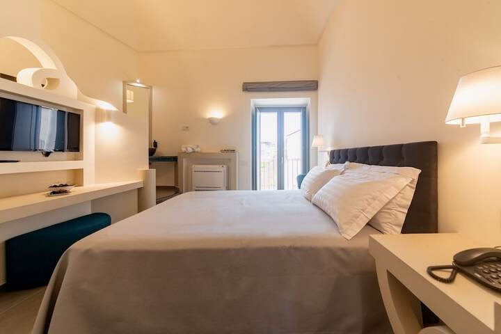 Room 8 of 31