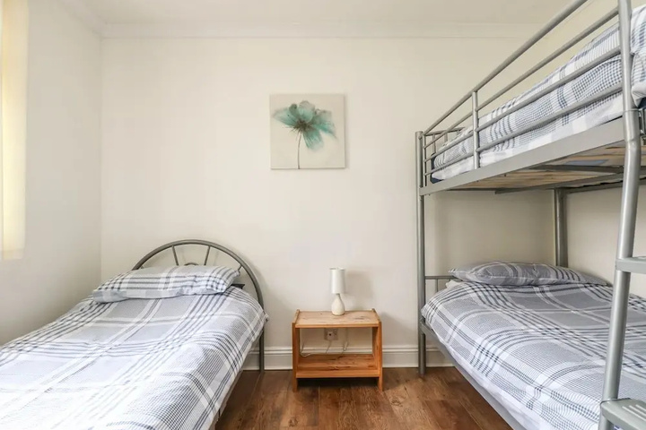 Room 3 of 13