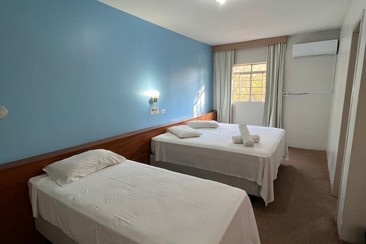 Room 28 of 64