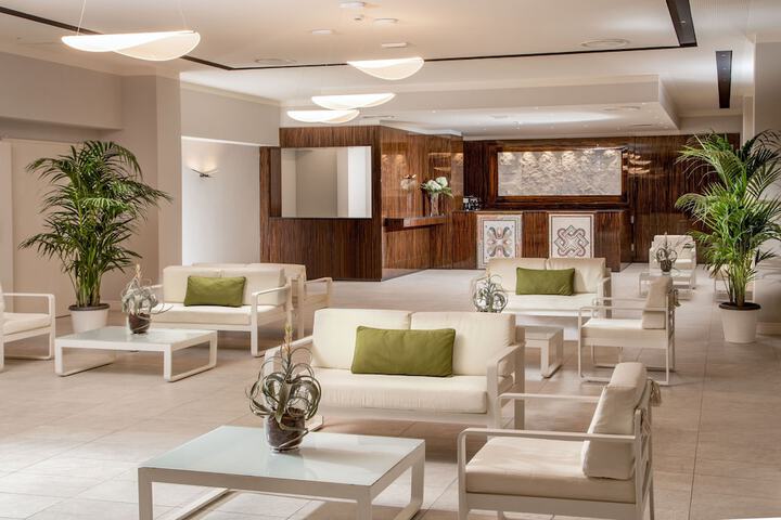 Guest Lobby