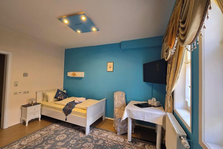 Room 5 of 39
