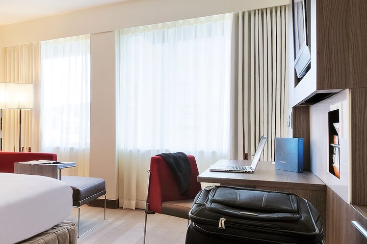 Room 18 of 44